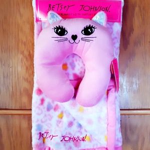 BETSEY JOHNSON BABY BLANKET WITH SUPPORT 😺 PILLOW